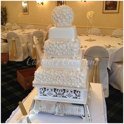 Owl Wedding Cake - Cake by Carmel Millar