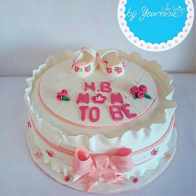 Mom to be - Cake by Cake design by youmna 