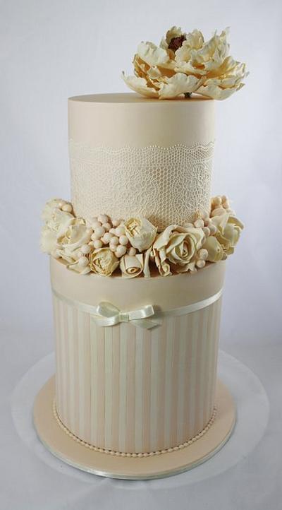 Apricot and Ivory - Cake by Louisa