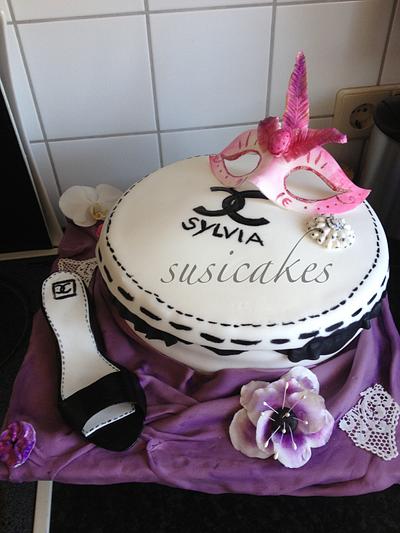 Wannabe-Couture-Cake :) - Cake by Susi