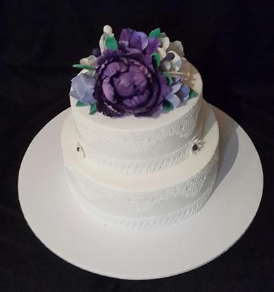 Lace and flowers Wedding cake - Cake by Julie's Heavenly Cakes 
