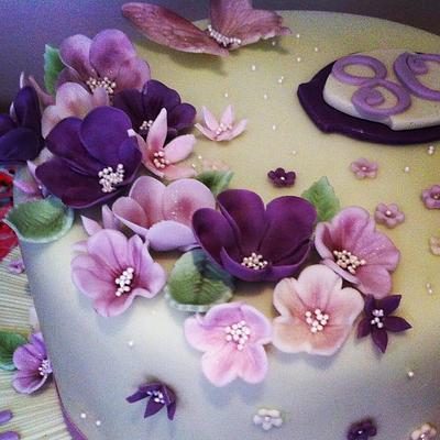 Flower birthday cake - Cake by MrsBerryCakes