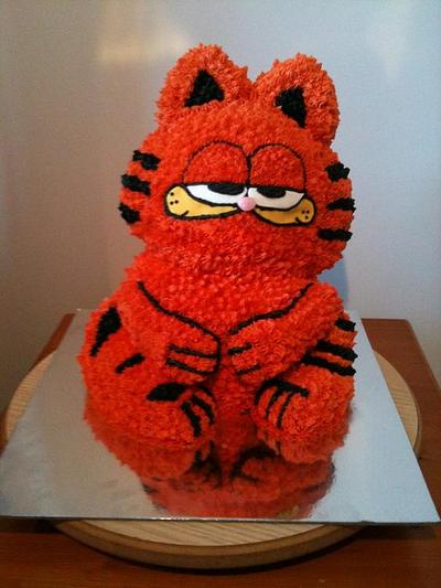 Garfield - Cake by angiejay