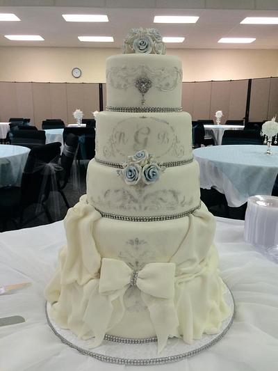 Winter Elegance  - Cake by Infinity Sweets