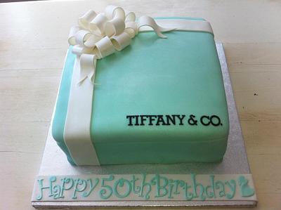 Tiffany Present - Cake by CakeDIY