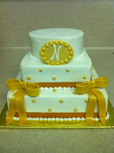 Gold & White Celebration - Cake by Lanett