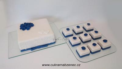 White and blue wedding cake and mini cakes - Cake by Renata 