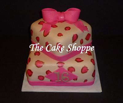 cheetah print sweet 16 cake - Cake by THE CAKE SHOPPE
