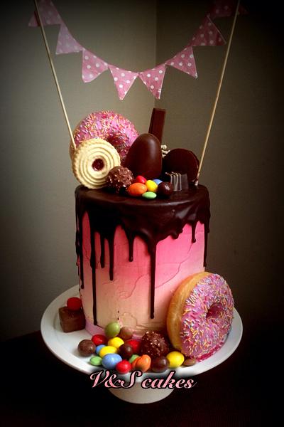 Drippy cake - Cake by V&S cakes