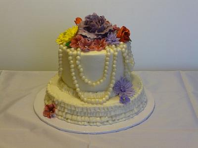 Flowers and Pearls - Cake by Marcia Hardaker