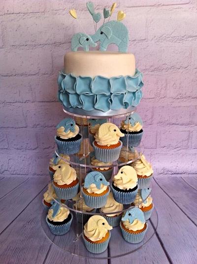 Baby shower cake and cup cakes - Cake by Amanda sargant