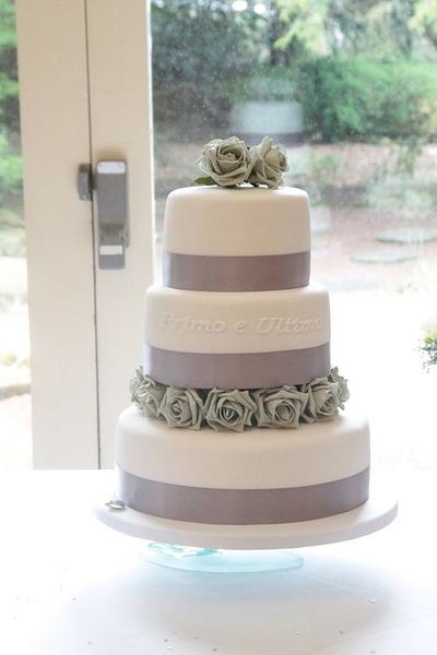 Simple elegant wedding  - Cake by Symphony in Sugar