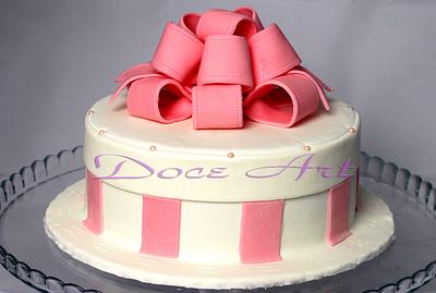 Gift box cake - Cake by Magda Martins - Doce Art