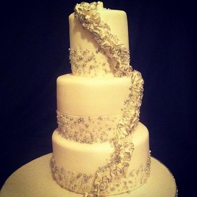 Winter wedding  - Cake by Claire