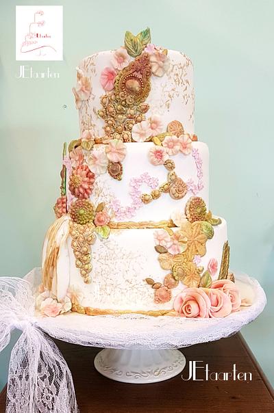 vintage romantic wedding cake - Cake by Judith-JEtaarten