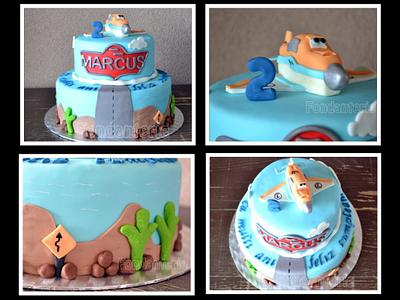 Planes  cake - Cake by Fondanterie