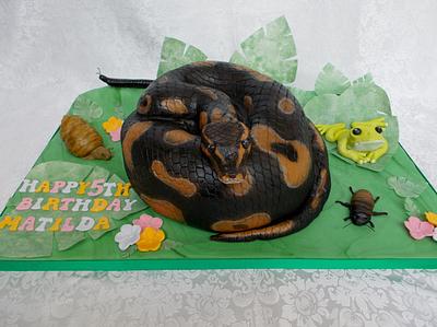 Snake and bugs! - Cake by Kerryscakehouse