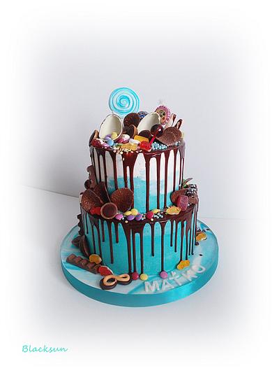 Drip cake with sweets - Cake by Zuzana Kmecova