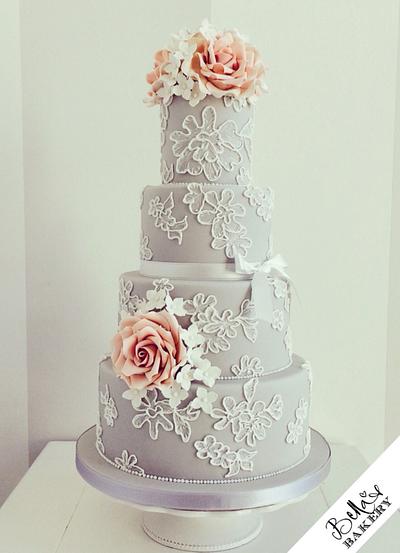 Wedding cake in grey - Cake by Bella's Bakery