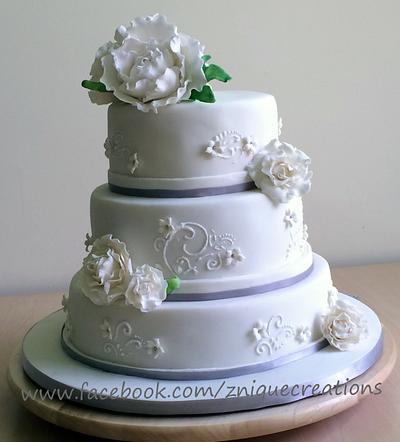 Wedding Cake - Cake by Znique Creations