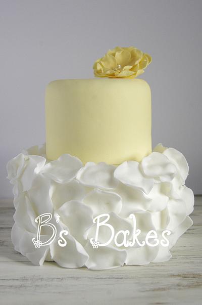 Yellow flower wedding cake - Cake by B's Bakes 