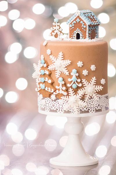 Gingerbread Rolled Fondant Cake - Cake by Veronica Arthur | The Butterfly Bakeress 