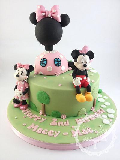 Minnie Mouse Club House - Cake by Laura Davis