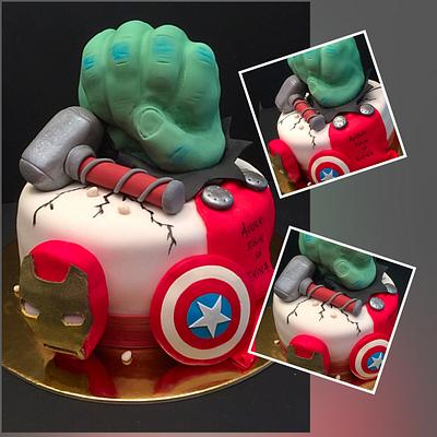 Avengers - Cake by Dolce Follia-cake design (Suzy)