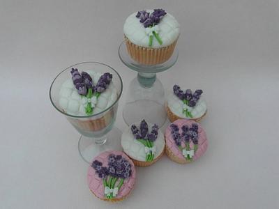 Lavender cupecakes - Cake by Carla 