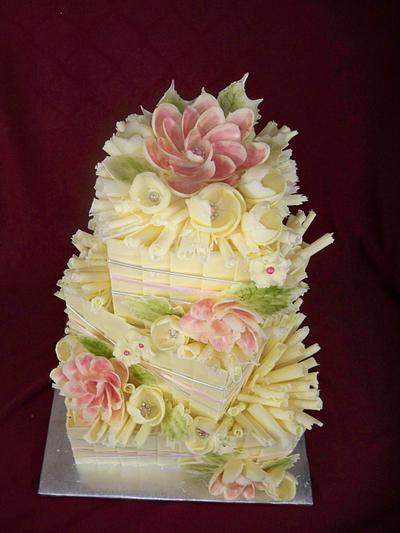white chocolate flower cake - Cake by elisabethscakes