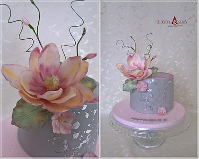 Sweet magnolia - Cake by Tortolandia