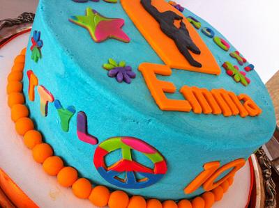 Tween Texting Hip Hop Breakdancing cake - Cake by Sweet Scene Cakes