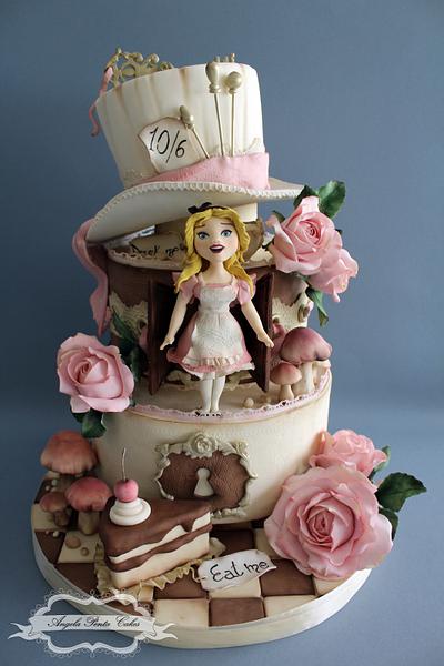 Alice in Wonderland - Cake by Angela Penta