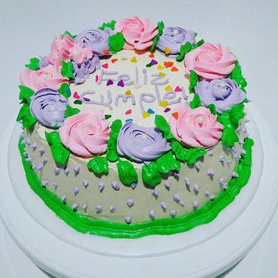 Torta de Rosas en crema - Cake by Tata Postres y Tortas