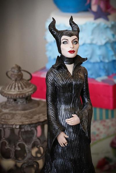  Maleficent - Cake by Teresa Insero