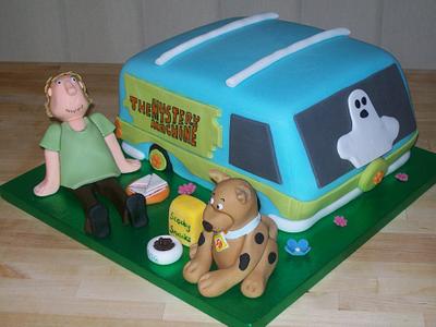 Mystery Machine with Shaggy and Scooby Doo - Cake by Mandy Morris