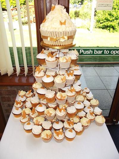 Wedding Cupcakes - Cake by Swirlytop Cupcakes