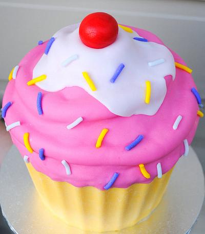 Giant/Jumbo cartoon style cupcake - Cake by Amelia's Cakes