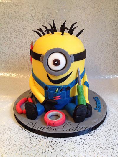 Electrician minion - Cake by clairescakerie