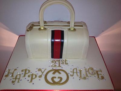 A Gucci handbag cake  - Cake by jodie