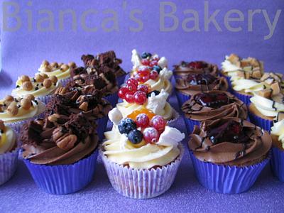 Cupcakes for a friend - Cake by Bianca's Bakery