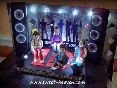1 Direction in Concert - Cake by Sweet Heaven Cakes