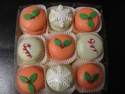 Christmas French Macarons!  - Cake by Sandra Caputo