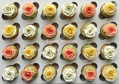 Mini Cupcakes with buttercream roses - Cake by Sweet Prodigy