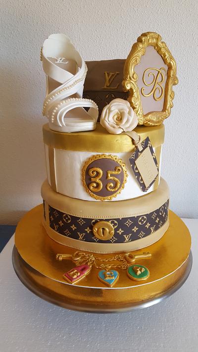 Louis vuitton cake - Cake by Artcakefondant
