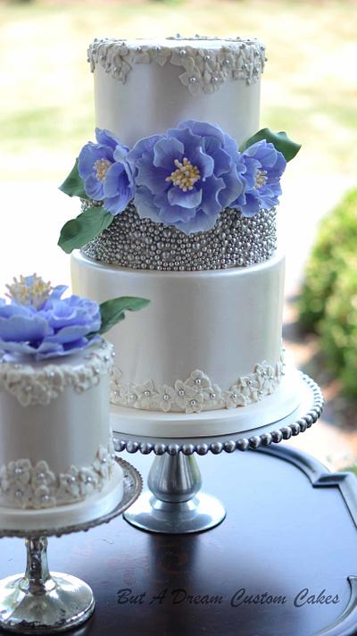 Purple and Ivory Wedding - Cake by Elisabeth Palatiello