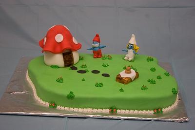 Smurf's - Cake by MissasMasterpieces