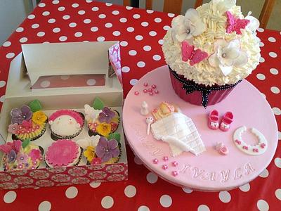 Baby girl cake - Cake by Mady