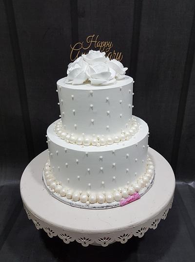 Pearly White  - Cake by Michelle's Sweet Temptation