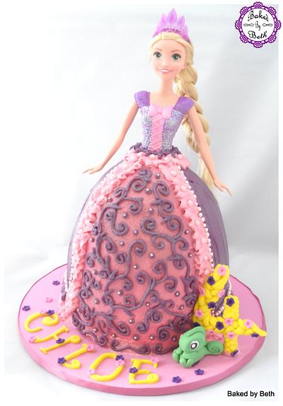Rapunzel  - Cake by BakedbyBeth